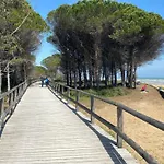 Welcoming Seaside Flat Ideal For 6 Guests
